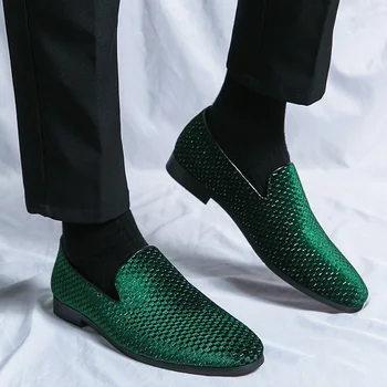 Yeni Yeşil erkek sosyal ayakkabı Boyutu 47 Sivri Rahat erkek resmi ayakkabı Erkekler El Yapımı Slip-on parti ayakkabıları Loafer'lar Erkekler Zapatos Hombre