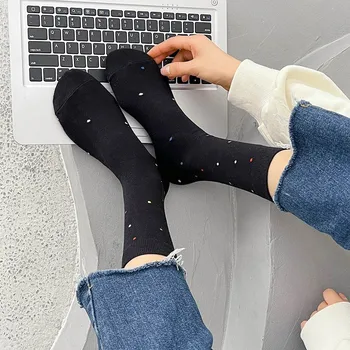 Yeni Kadın Pamuk Çorap Moda Renkli Noktalar Japon Sevimli INS Çok Yönlü Taze Rahat Nefes Bayanlar Ekip Çorap K119